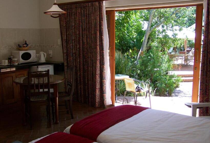 اتاق لوکس, Mongoose Manor Bnb