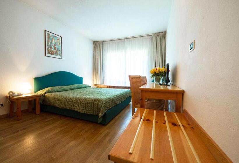 آپارتمان 2 خوابه, Residenza Del Sole