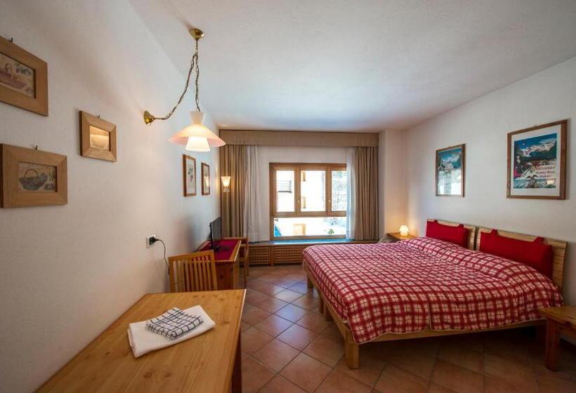 استودیوی استاندارد, Residenza Del Sole