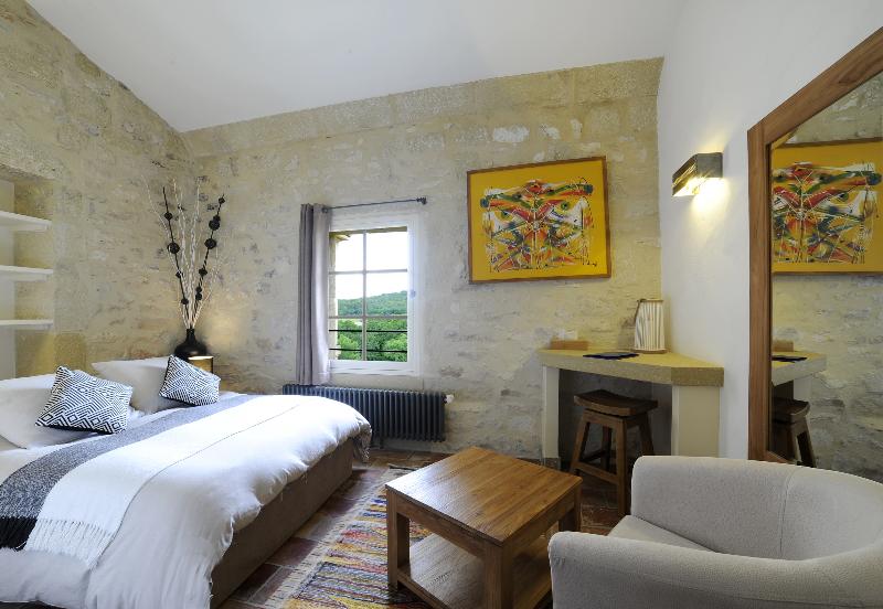 اتاق استاندارد, Chateau De Pondres