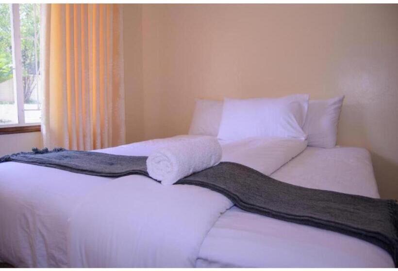 اتاق اکونومی یک تخته, Gorilla African Guest House