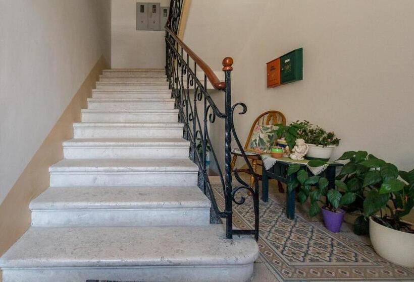 اتاق سوپریور, Pietra Rossa