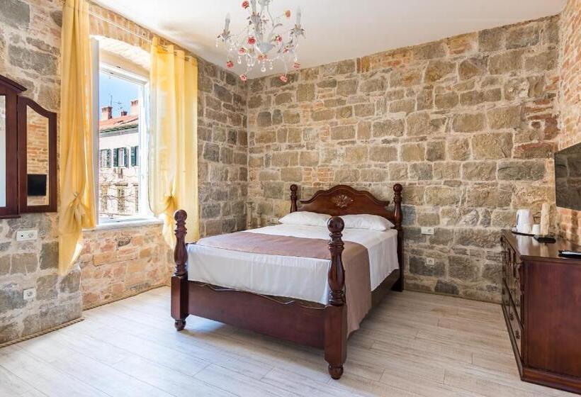 اتاق سوپریور, Pietra Rossa