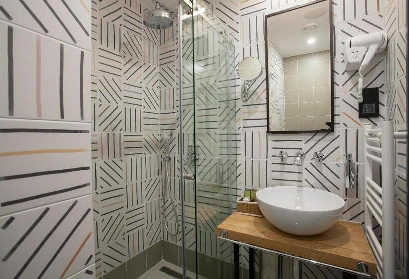 اتاق استاندارد با چشم‌انداز رودخانه, Solun S Riverside Rooms