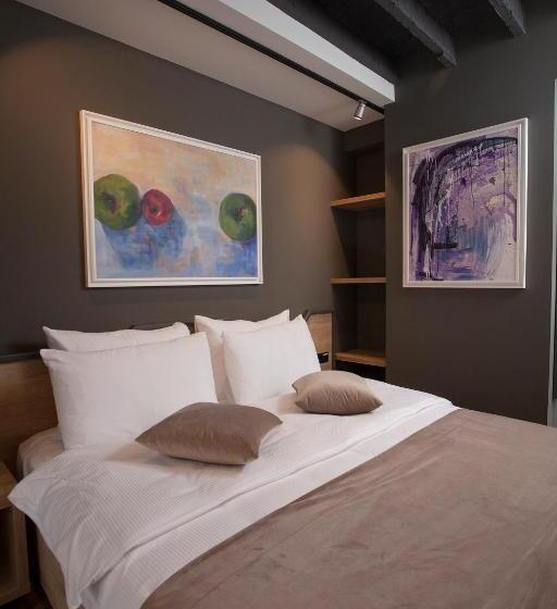 اتاق استاندارد با چشم‌انداز رودخانه, Solun S Riverside Rooms