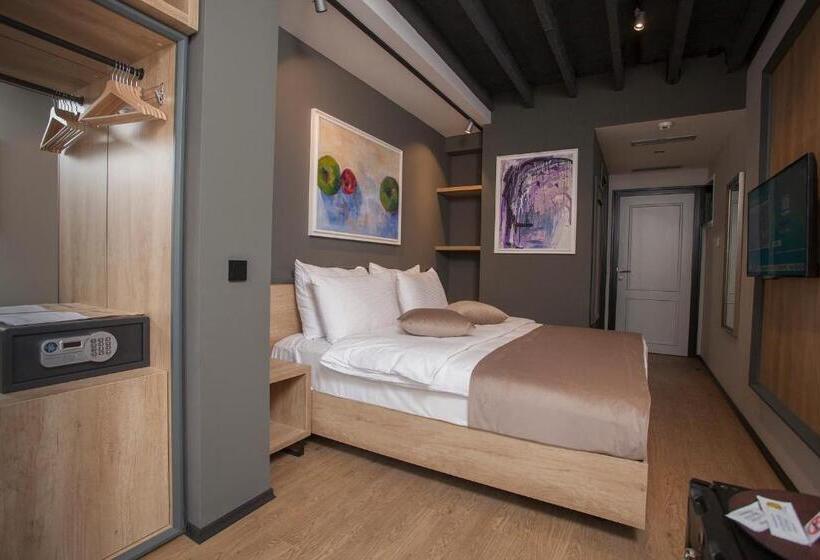 اتاق استاندارد با چشم‌انداز رودخانه, Solun S Riverside Rooms