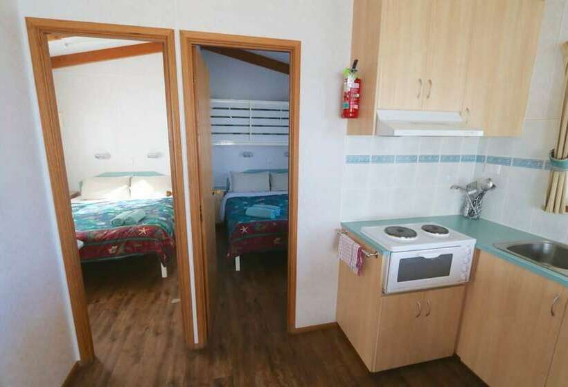 کابین, Sea Vu Caravan Park