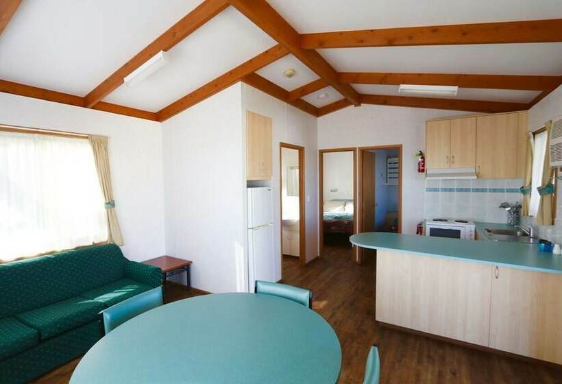 کابین, Sea Vu Caravan Park