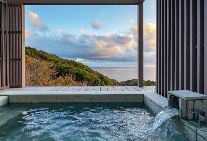 Deluxe Suite Sea View, Themana Village