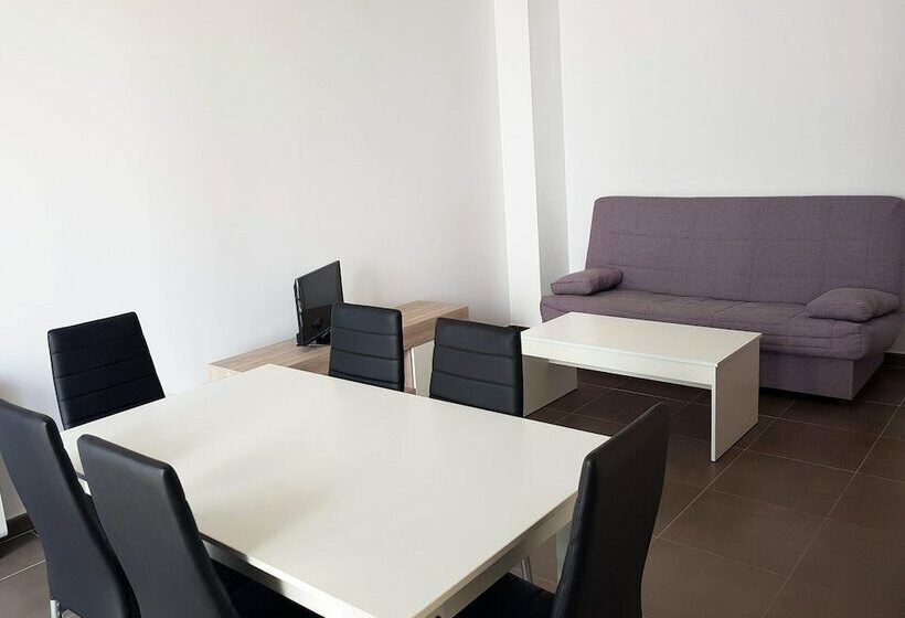 آپارتمان 2 خوابه, Apartamentos Portosin 3000