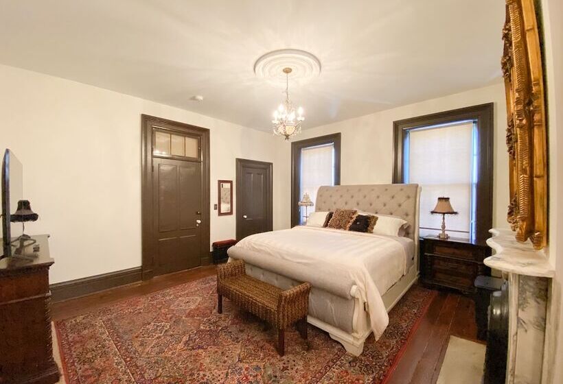سوییت, Galena Inn Formerly Victorian Mansion