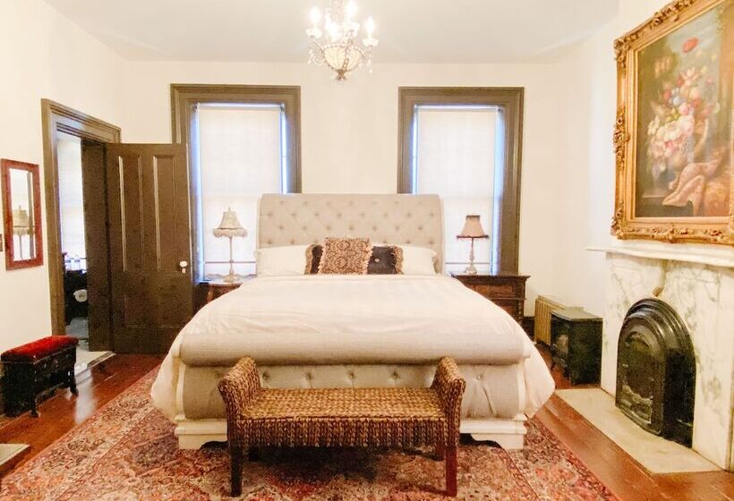 سوییت, Galena Inn Formerly Victorian Mansion