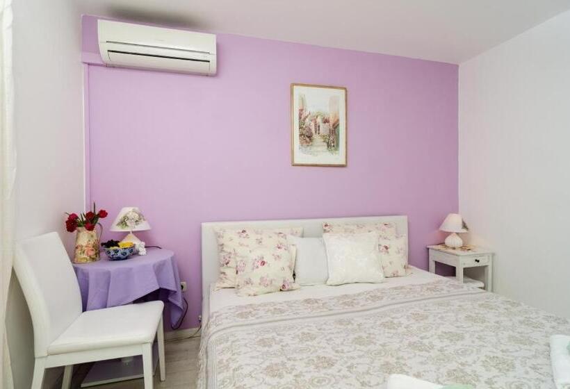 اتاق استاندارد سه نفره, Guest House Cuk