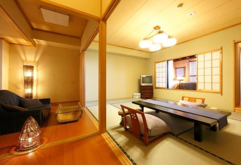 اتاق استاندارد چهار تخته, Inatori Akao