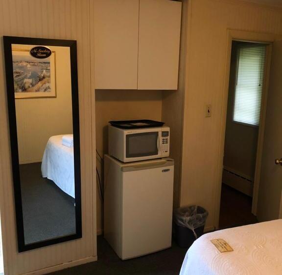 اتاق استاندارد, The Walpole Motel