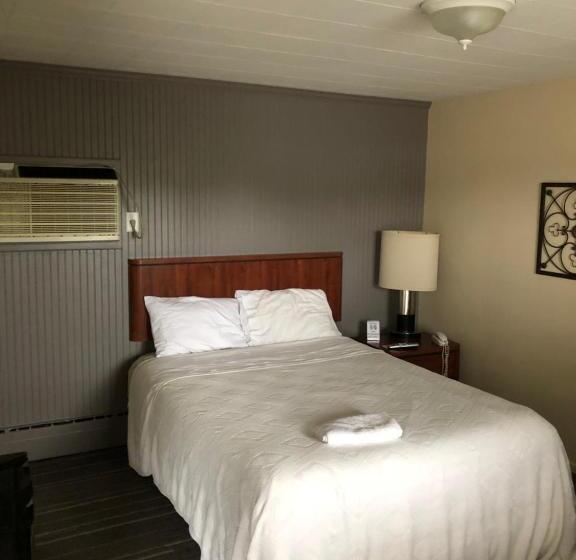 اتاق استاندارد با تخت بزرگ, The Walpole Motel