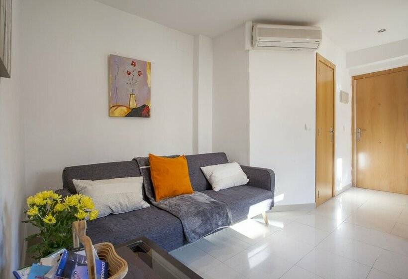 1 Bedroom Penthouse Apartment, Atico De Lujo Plaza Ayuntamiento Pet Friendly
