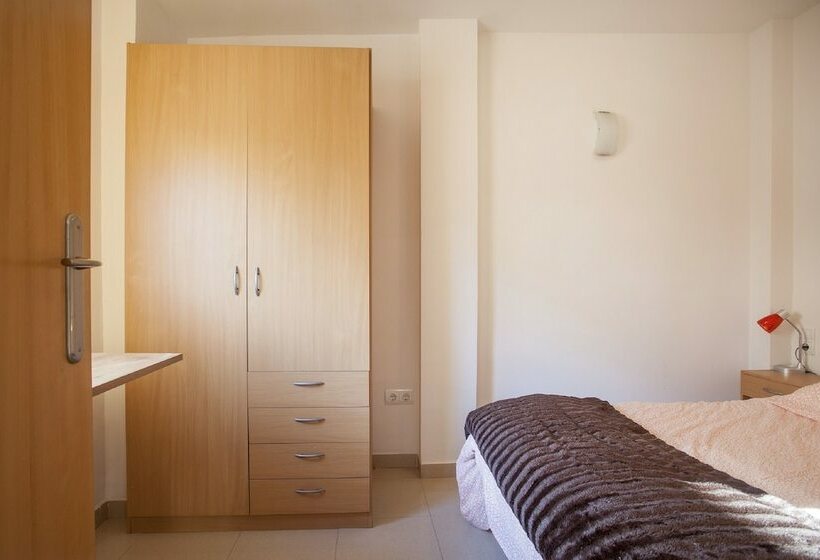 1 Bedroom Penthouse Apartment, Atico De Lujo Plaza Ayuntamiento Pet Friendly