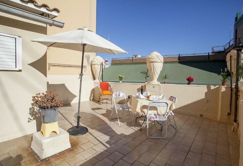 1 Bedroom Penthouse Apartment, Atico De Lujo Plaza Ayuntamiento Pet Friendly