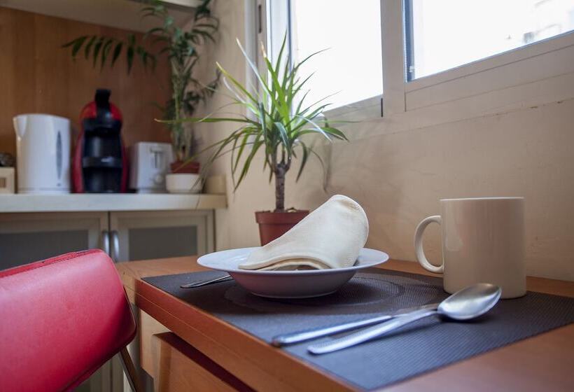1 Bedroom Penthouse Apartment, Atico De Lujo Plaza Ayuntamiento Pet Friendly