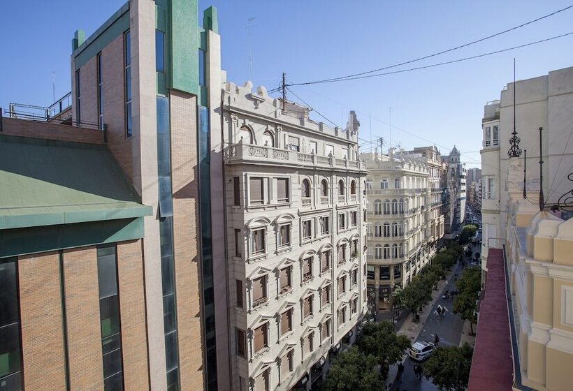 1 Bedroom Penthouse Apartment, Atico De Lujo Plaza Ayuntamiento Pet Friendly