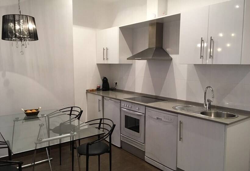 2 Bedroom Premium Apartment, Casa Cosy