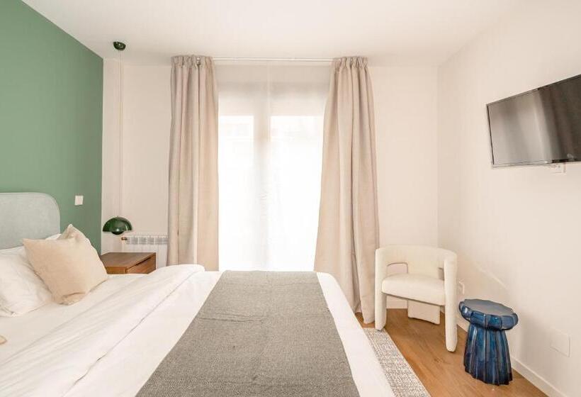 استودیوی استاندارد, Home Art Apartments Salamanca