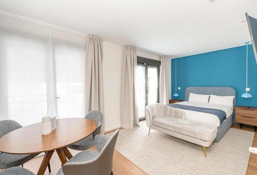 استودیوی استاندارد, Home Art Apartments Salamanca