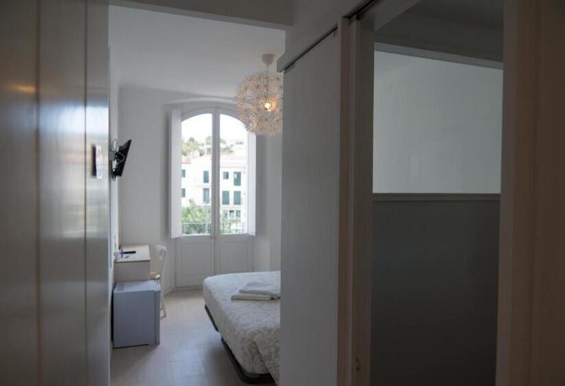テラス付きスタンダードルーム, Hostal Marina Cadaques