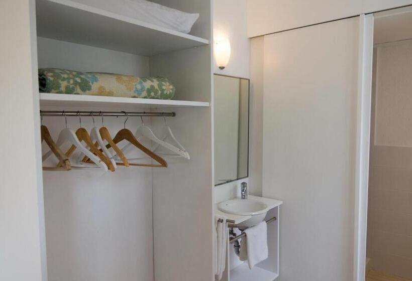 スタンダードルーム, Hostal Marina Cadaques
