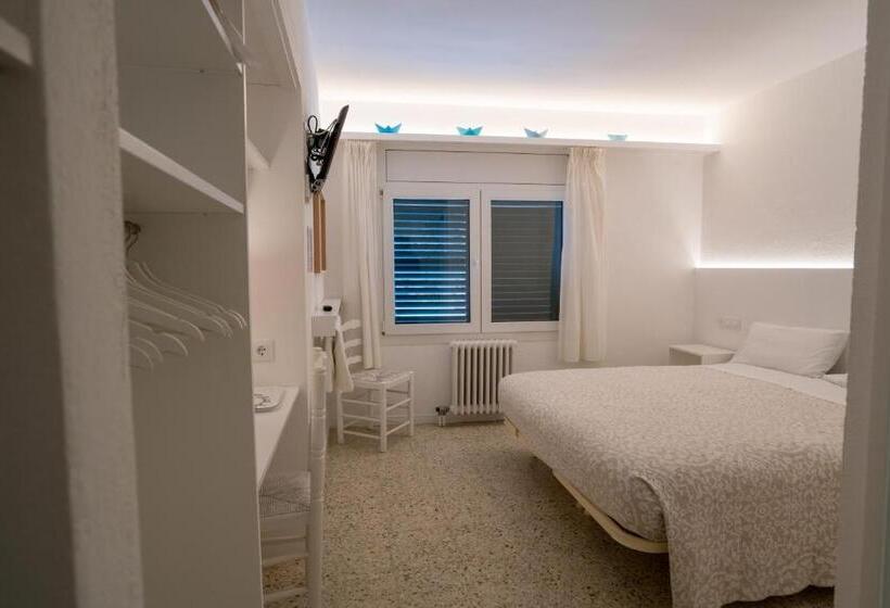 スタンダードルーム, Hostal Marina Cadaques