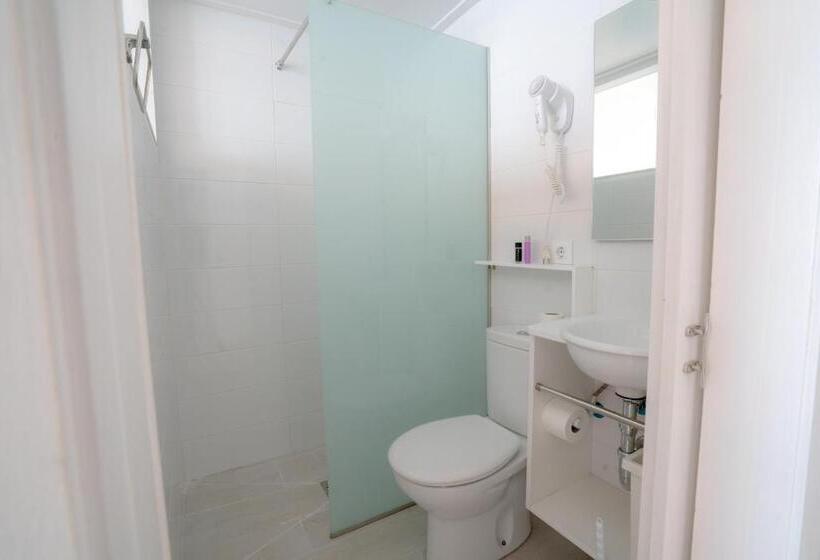 バルコニー付きスタンダードルーム, Hostal Marina Cadaques