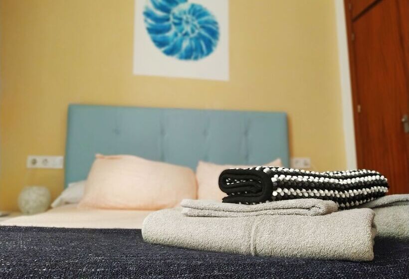 اتاق استاندارد, Hostal Casa Nautilus