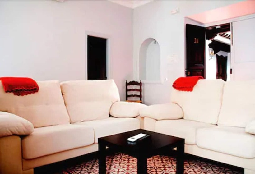 اتاق استاندارد سه نفره, La Ciudad