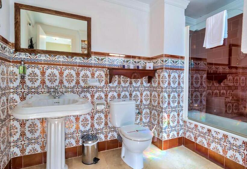 اتاق استاندارد, The Town House  Adults Only
