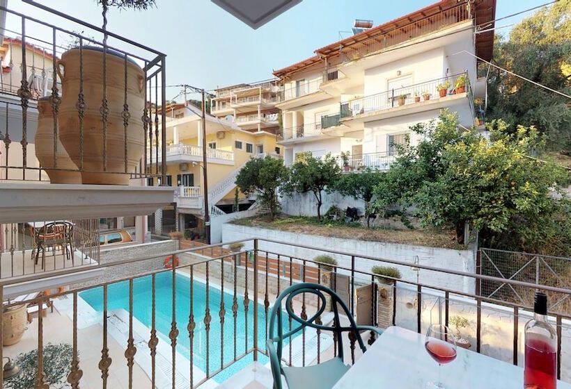 سوییت, Leda Suites