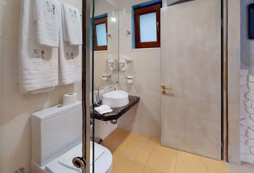 سوییت, Leda Suites