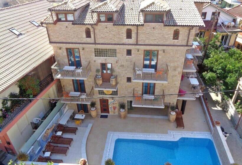 سوییت, Leda Suites