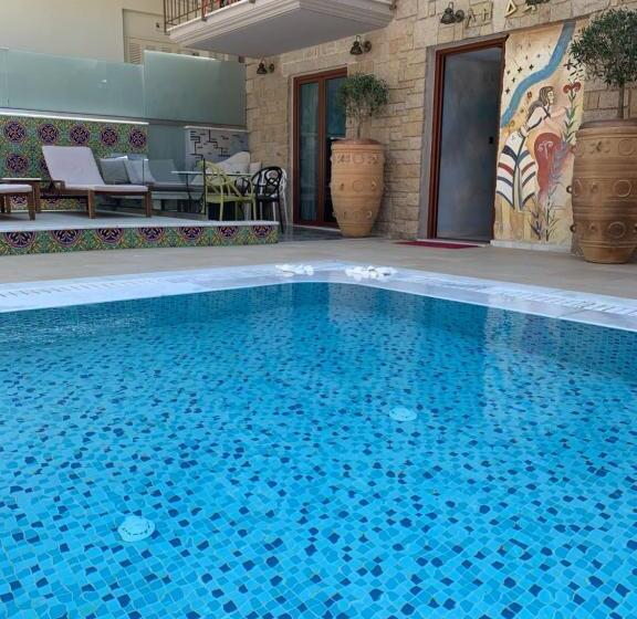 سوییت, Leda Suites