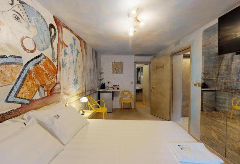 سوییت, Leda Suites