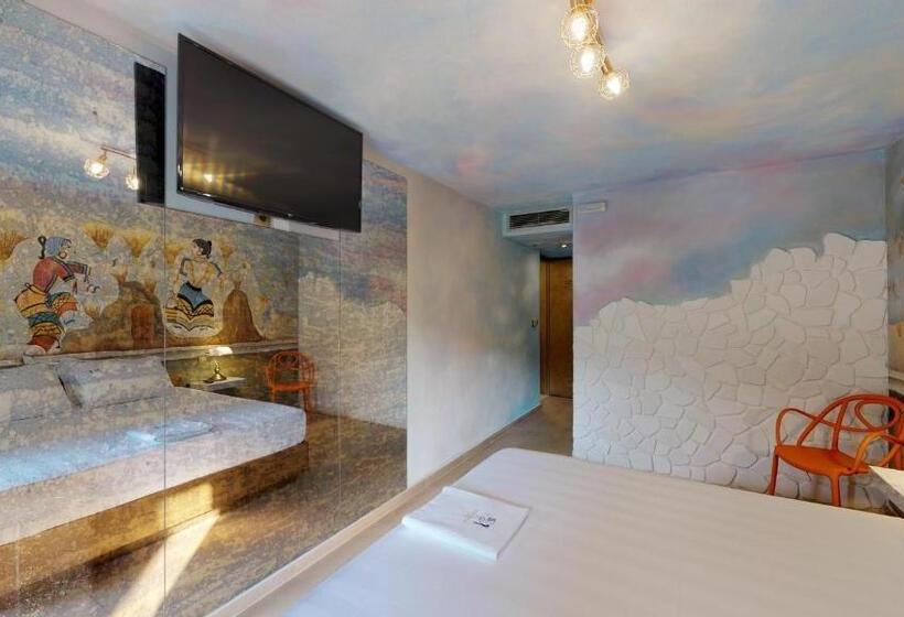 سوییت با چشم‌انداز باغ, Leda Suites