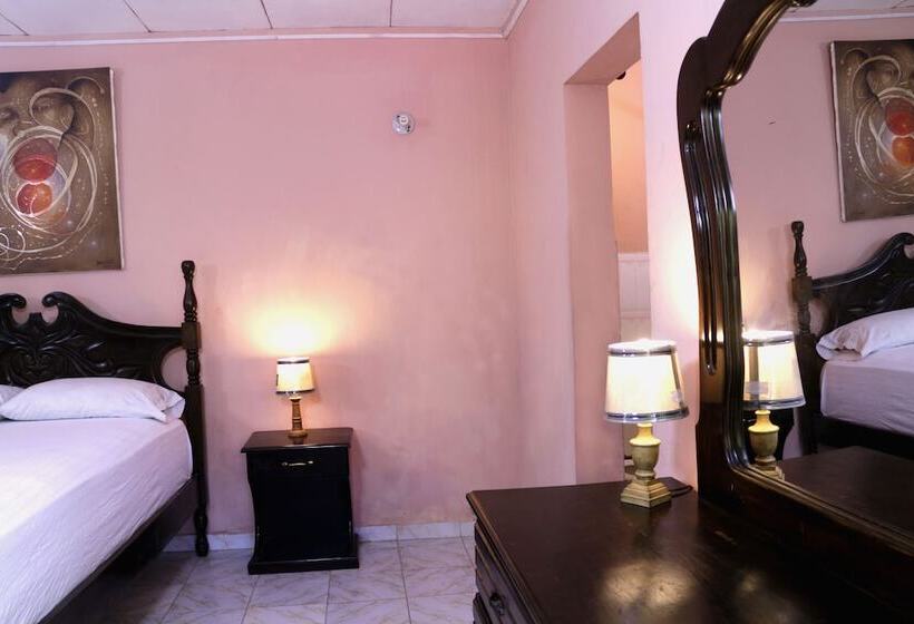 اتاق لوکس, My Auberge Inn Jacmel