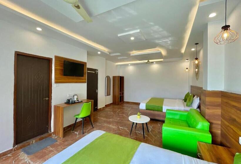 اتاق خانوادگی, Wanna Stay Tapovan Rishikesh
