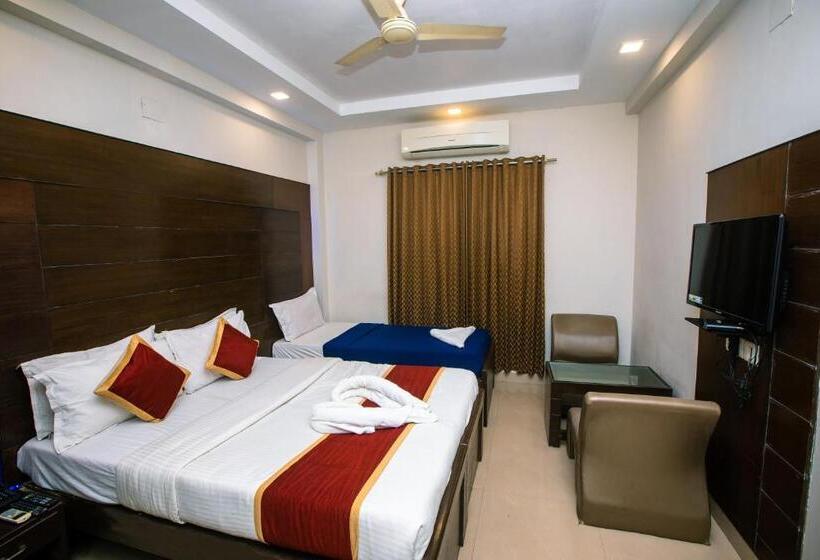اتاق استاندارد سه نفره, Orion Residency