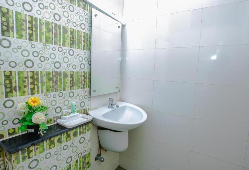 اتاق استاندارد سه نفره, Orion Residency