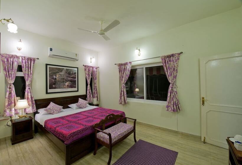 اتاق لوکس, Pratap Bhawan Homestay