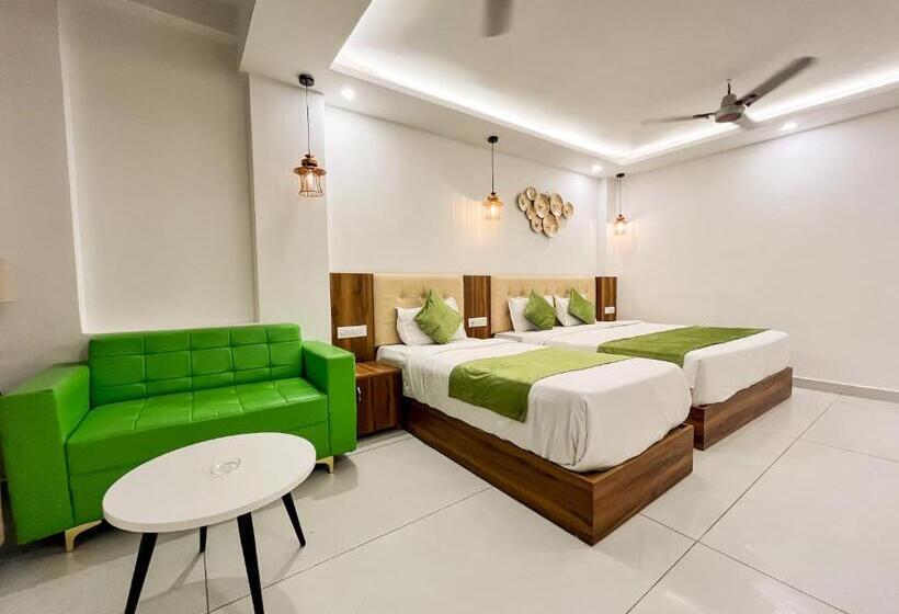 اتاق لوکس سه تخته, Wanna Stay Tapovan Rishikesh
