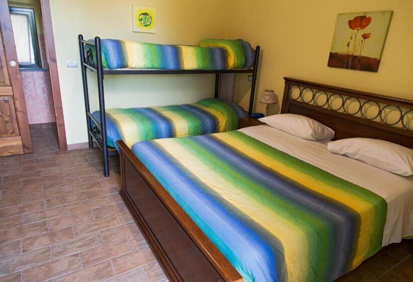 اتاق استاندارد سه نفره, Agriturismo B&b Le Gazze
