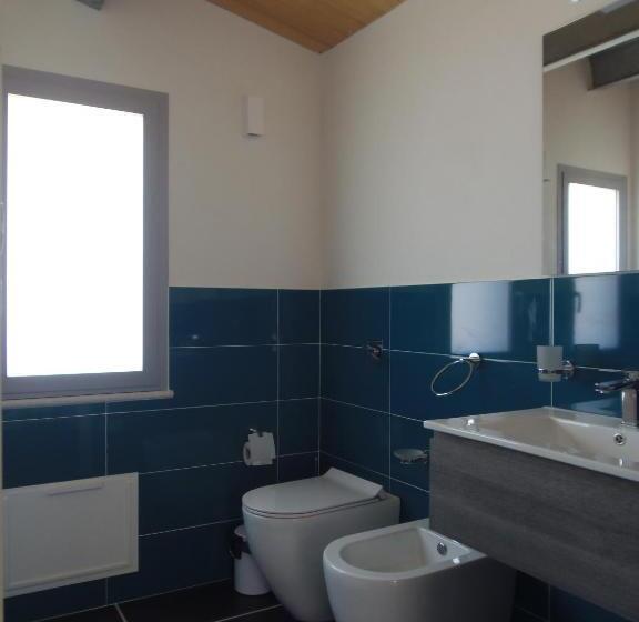 اتاق خانوادگی با چشم‌انداز دریا, B&b Brezza Delle Egadi