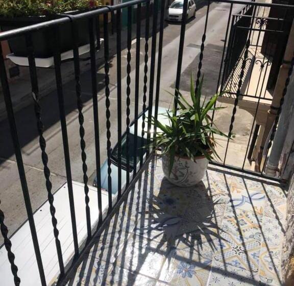 آپارتمان 1 خوابه با بالکن, B&b Cinisi Mare E Monti